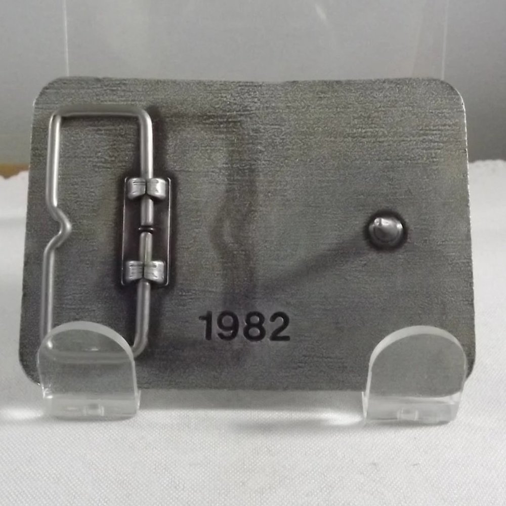New Holland Reliable Canadian Farmer Belt Buckle - Picture 5 of 9